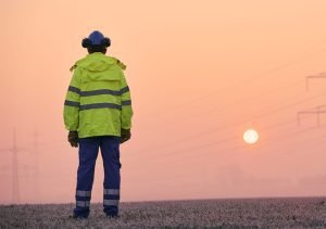 Descubre cómo INSTYC mejora la eficiencia eléctrica en Querétaro